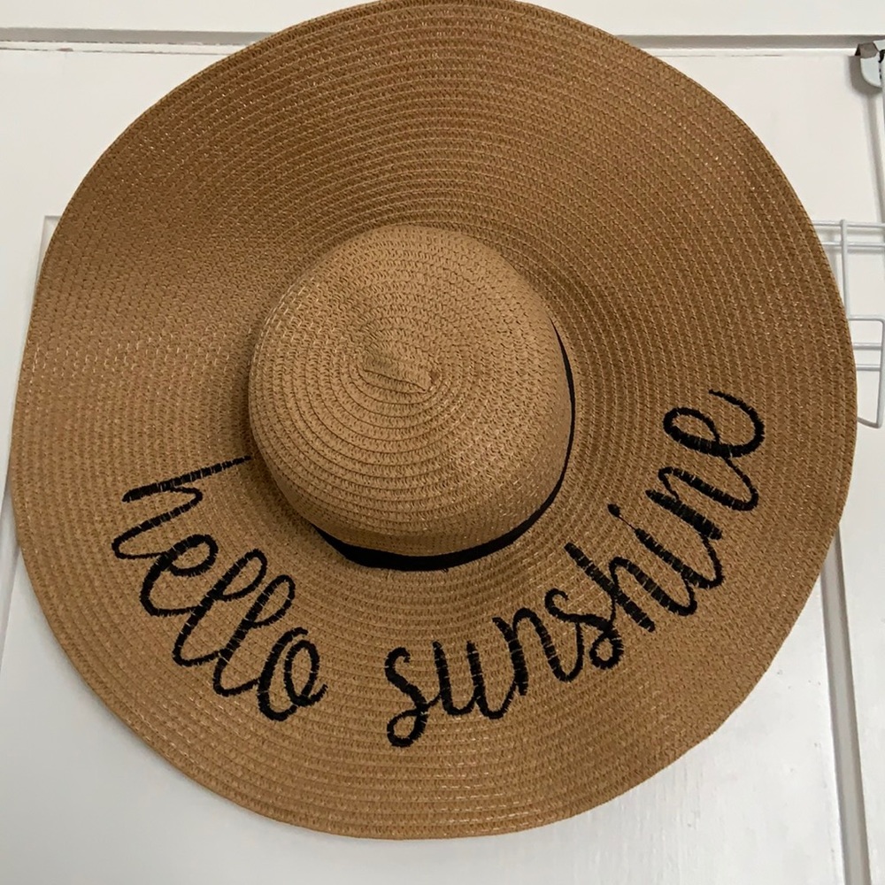 NWOT Embroidered Floppy Sun Hat